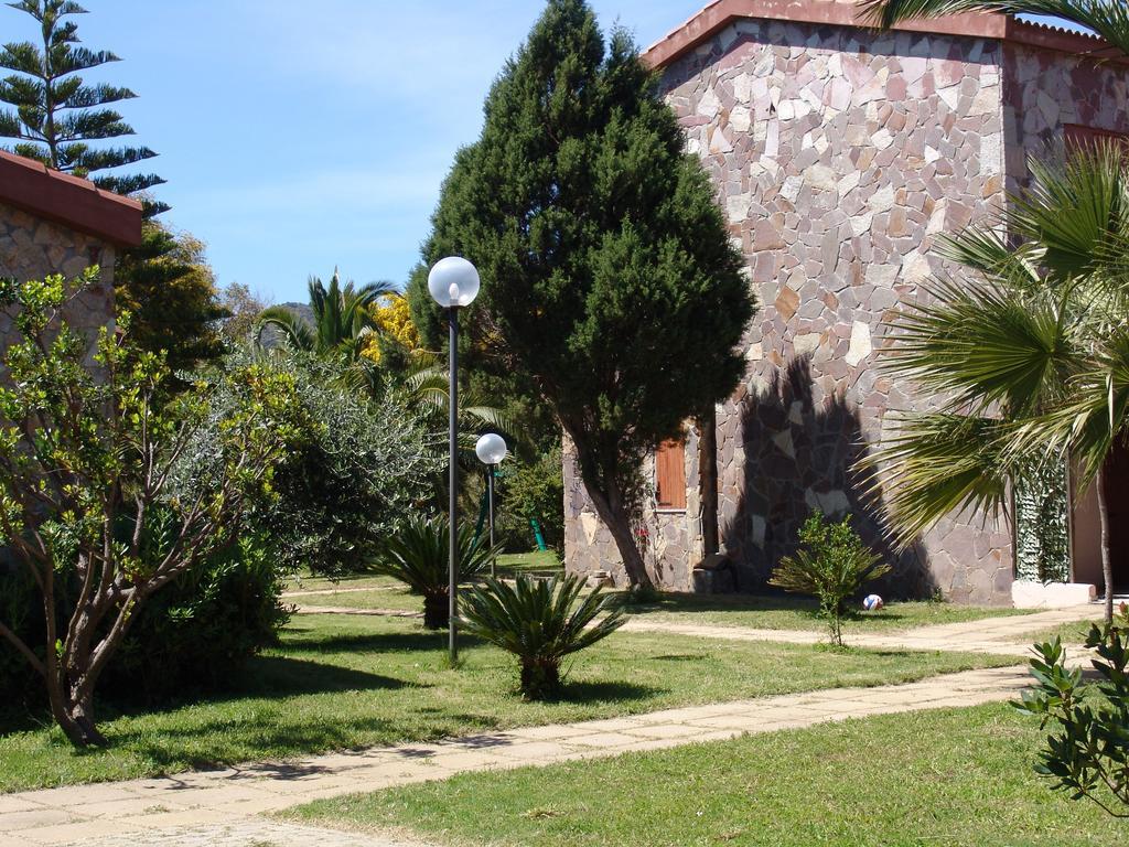 Il Gabbiano Otel Chia Dış mekan fotoğraf